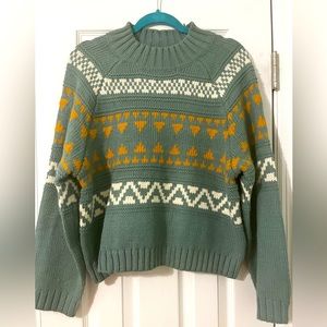 Universal Threads Green Sweater
